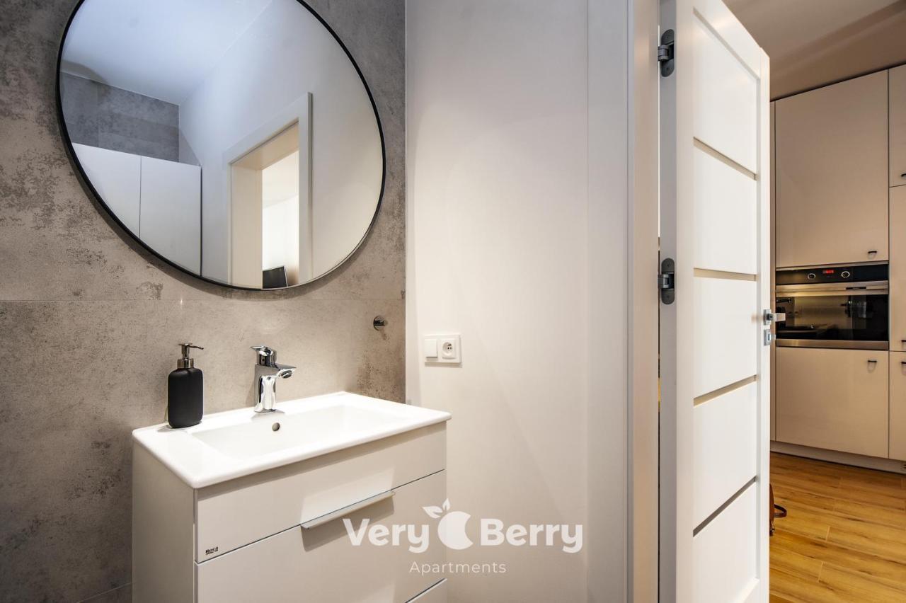 Garbary 104 - Apartament Z Balkonem - Self Check In 24H Poznan Exterior photo